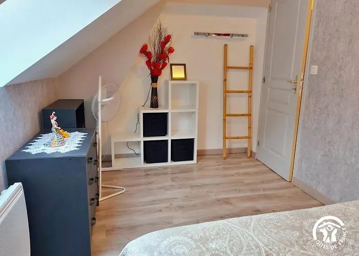 La Maison De La Peche * Carelles